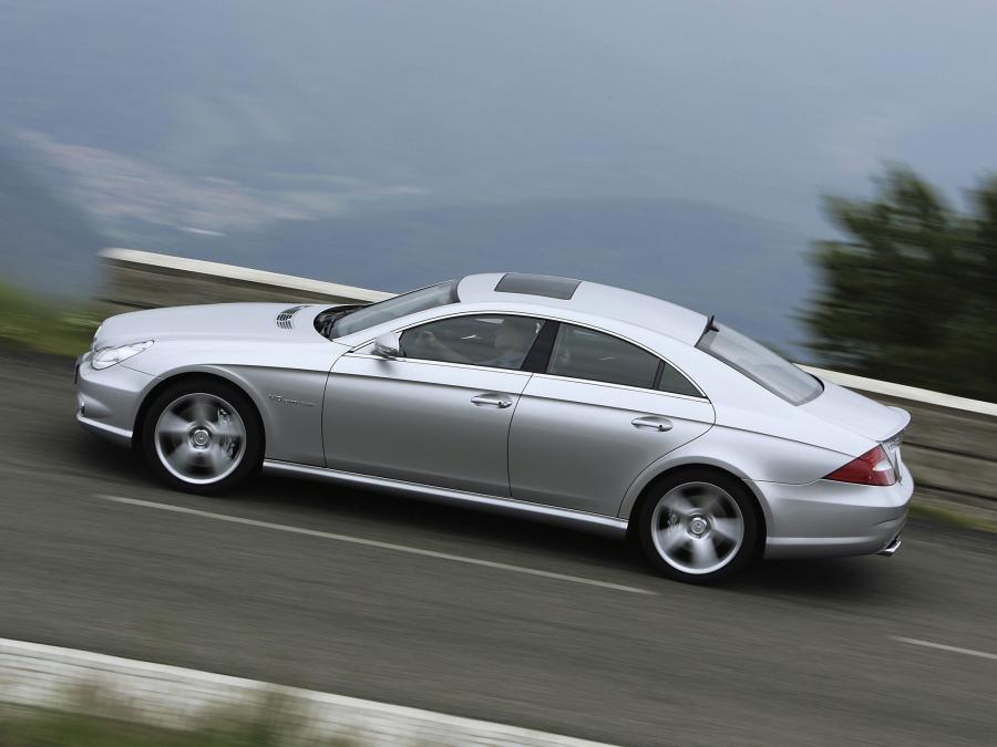  Mercedes-Benz CLS55 AMG 2005 года  (фото 29 из 40)